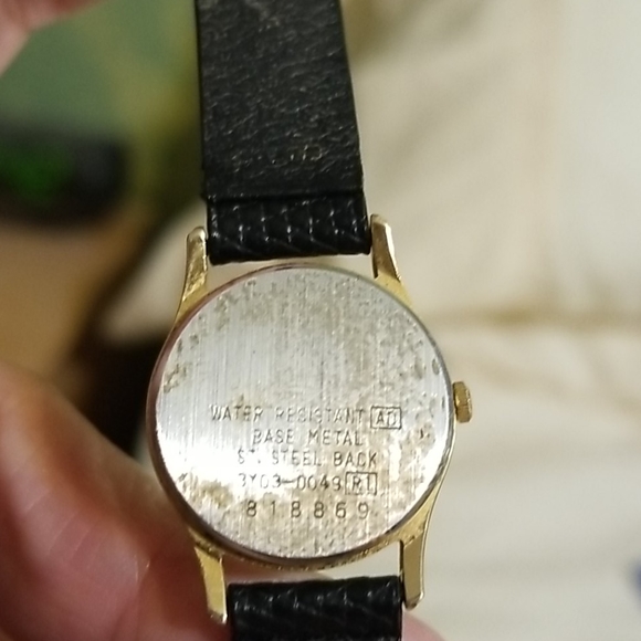 Vintage Seiko Mickey Mouse watch with day/date - Picture 4 of 5